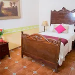 Casa De Las Columnas