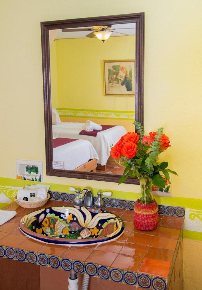 Casa De Columnas 4* Mérida